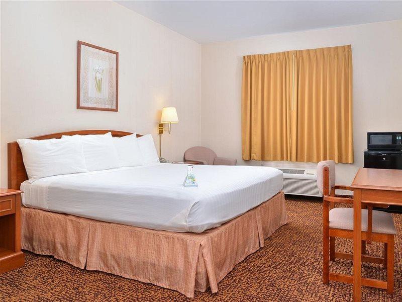 Americas Best Value Inn Westmorland Exterior photo