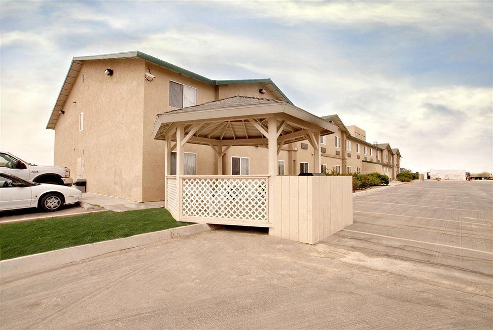 Americas Best Value Inn Westmorland Exterior photo