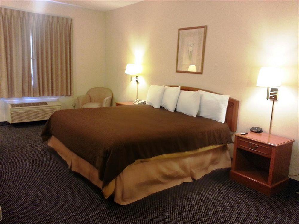 Americas Best Value Inn Westmorland Exterior photo