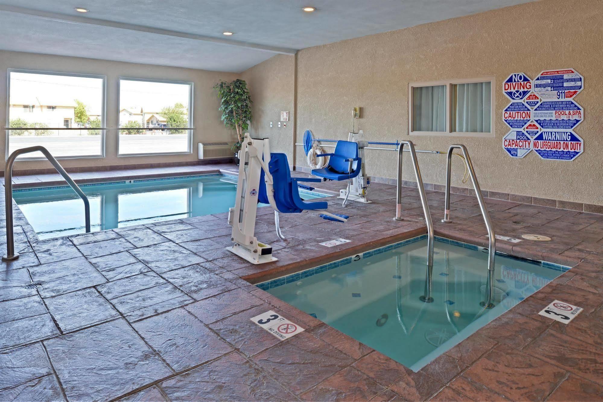 Americas Best Value Inn Westmorland Exterior photo